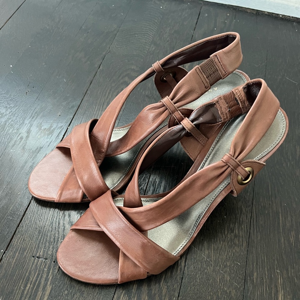 Antonio Melani Brown Leather Heeled Sandal- 9.5